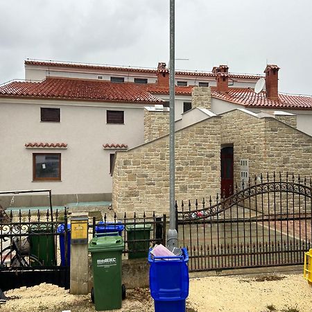Apartamento Soba Banjole Exterior foto